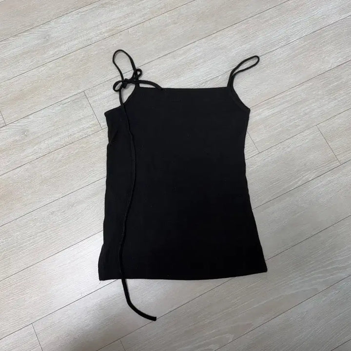 [BUNJANG] LAROOM Rope Cami Black / 라룸 로프나시 블랙 /지그재그 에이블리