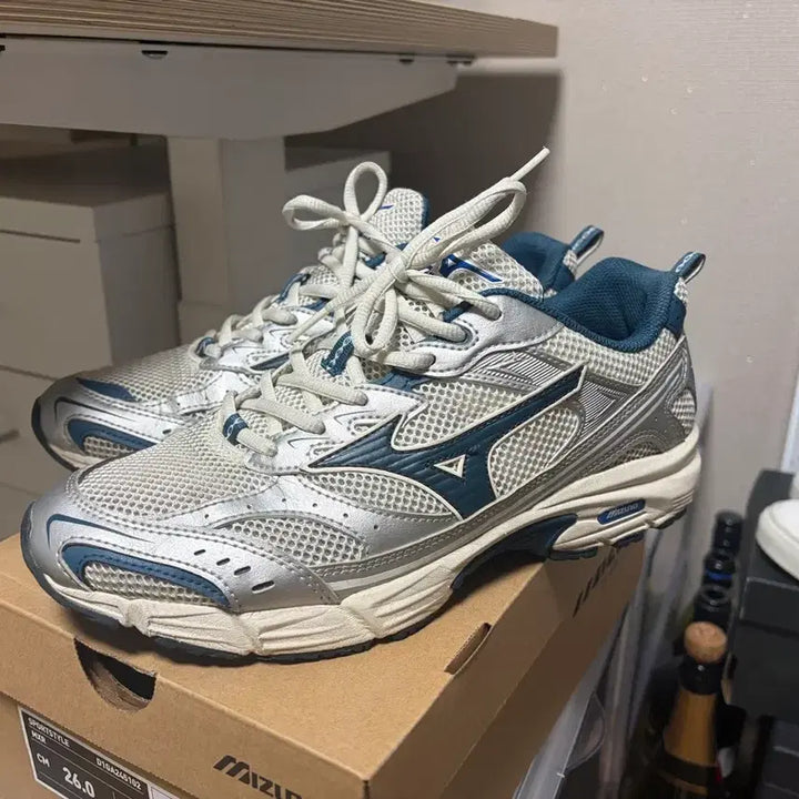 [BUNJANG] Mizuno MXR Snow White Majolica Blue Silver Running Shoes - 260 / 미즈노 MXR 스노우 화이트 마조리카 블루 실버 260사이즈 팝니다(러닝