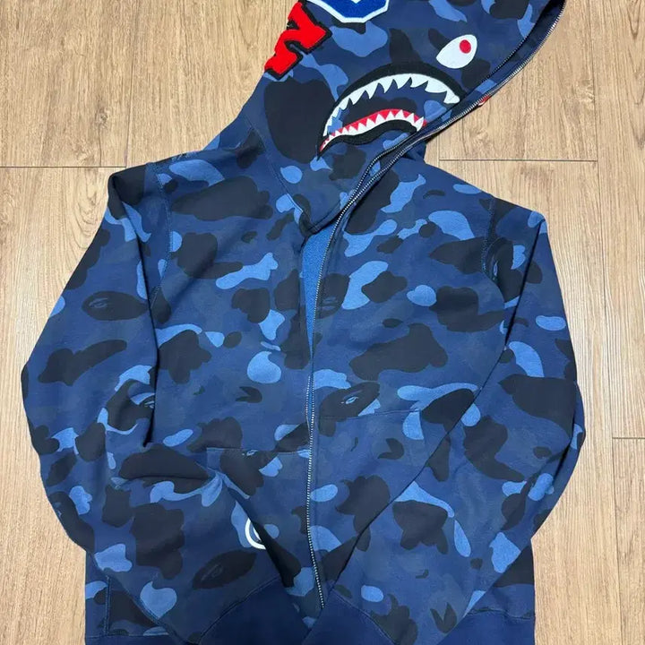 [BUNJANG] BAPE Color Camo Shark Full Zip Hoodie Navy M / 베이프 컬러 카모 샤크 풀 집업 후드 네이비 M