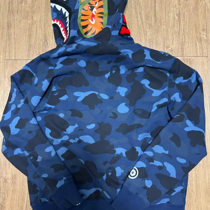 [BUNJANG] BAPE Color Camo Shark Full Zip Hoodie Navy M / 베이프 컬러 카모 샤크 풀 집업 후드 네이비 M