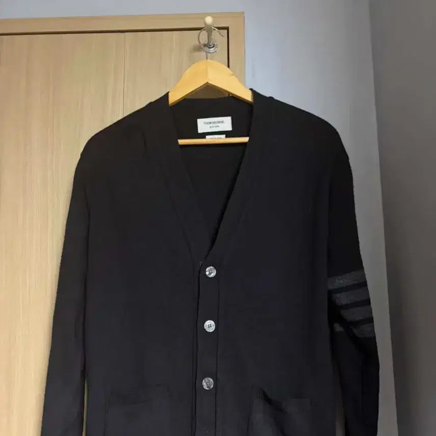 [BUNJANG] Thom Browne Cardigan / 톰브라운 가디건