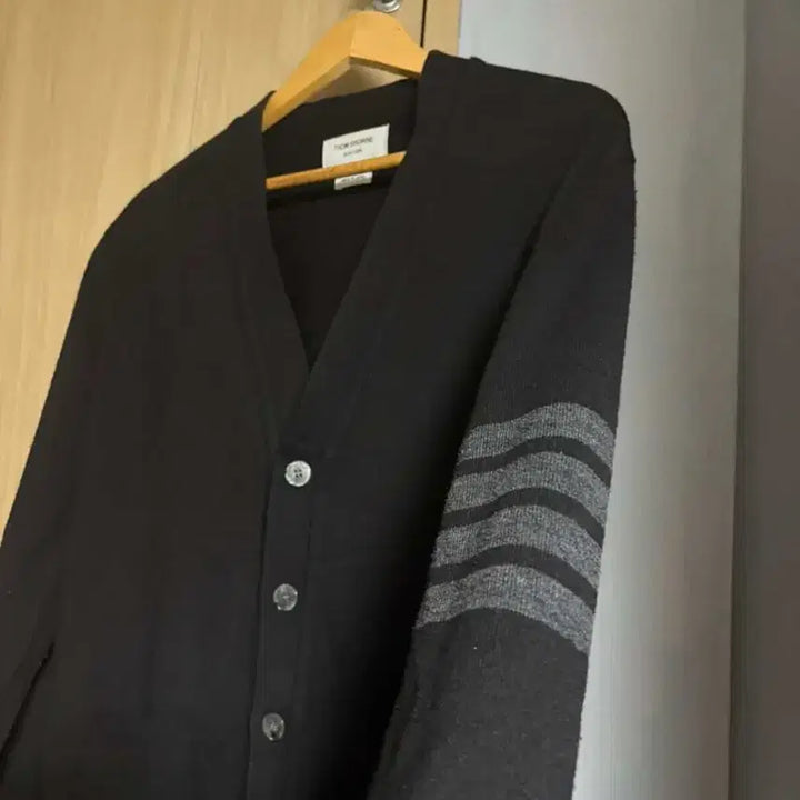 [BUNJANG] Thom Browne Cardigan / 톰브라운 가디건