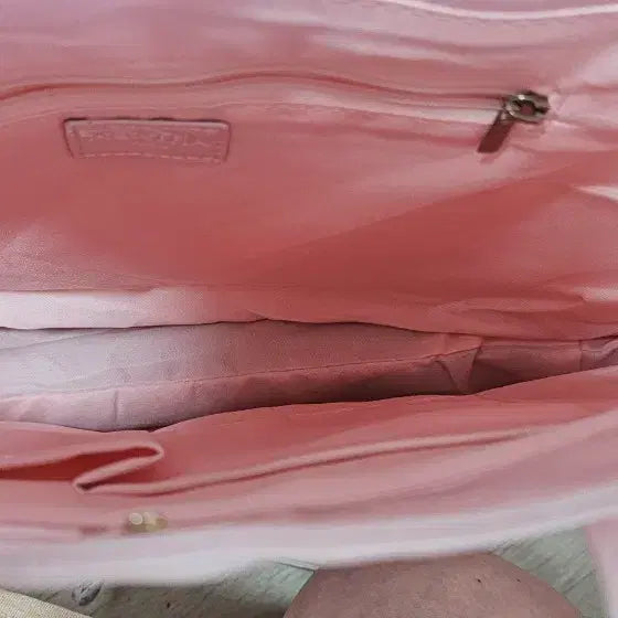 [BUNJANG] Agatha Pink Quilted Enamel Tote Bag / 아가타 핑크 퀼팅 에나멜 토트백(새제품)