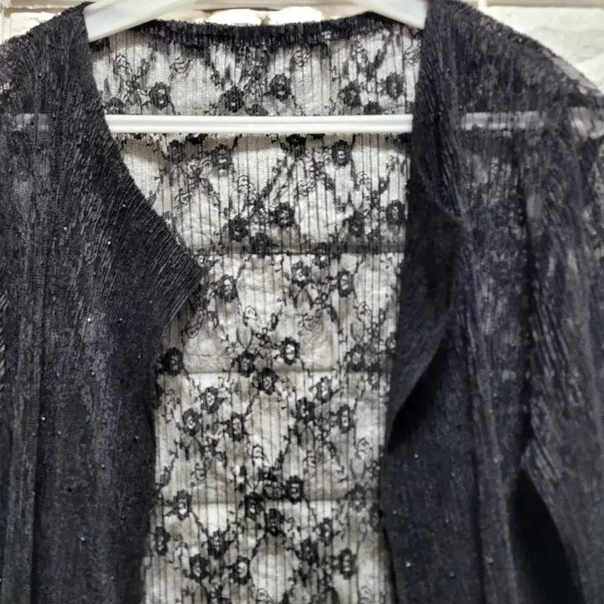 [BUNJANG] Black Lace Long Cardigan Pleated Skirt Style / 블랙 레이스 롱 가디건 플리츠 스커트 스타일