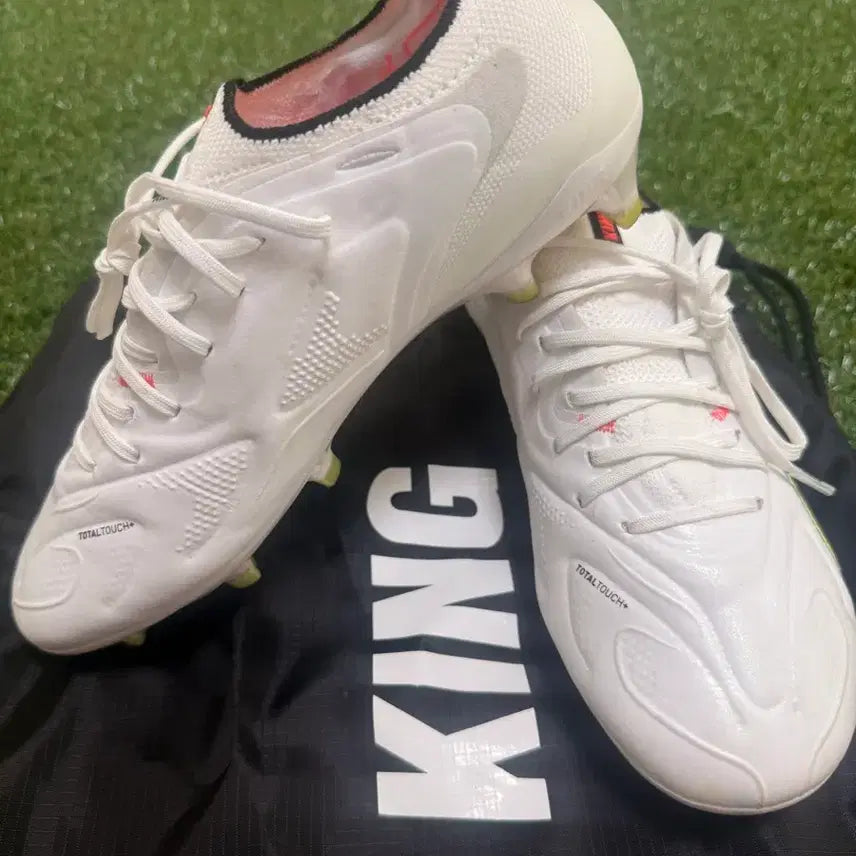 [BUNJANG] Puma King 20 Ultimate FG/AG Soccer Cleats / 푸마 킹20 얼티메이트 FG/AG(255)