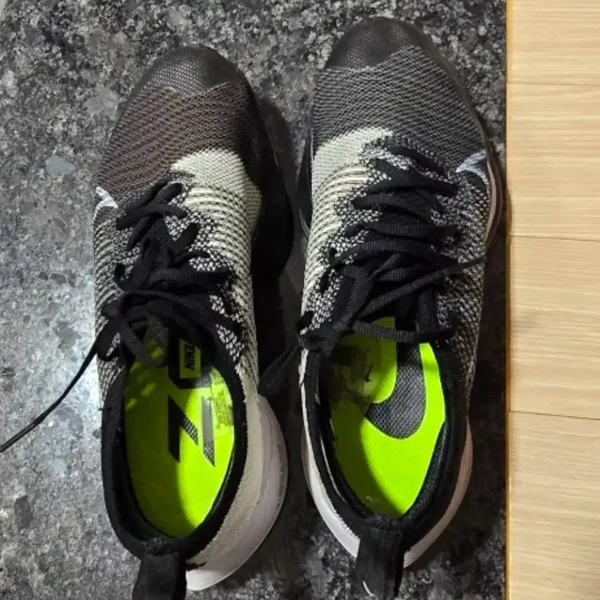 [BUNJANG] Nike Air Zoom Tempo Next% Flyknit Running Shoes 250mm / (새상품급/ 10회미만 착용) 나이키 에어줌템포 넥스트% 플라이니트250