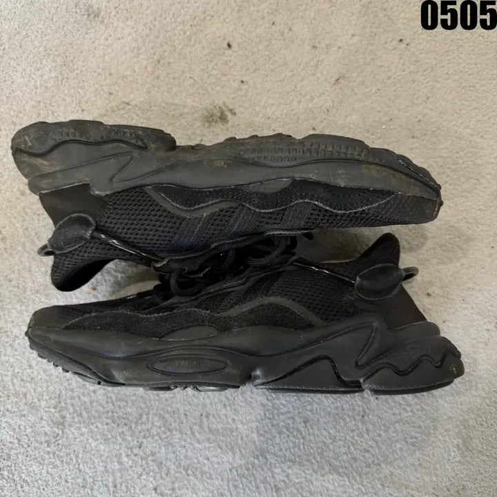 [BUNJANG] Adidas Ozweego All Black Sneakers 225 / 아디다스 오즈위고 올블랙 운동화 225