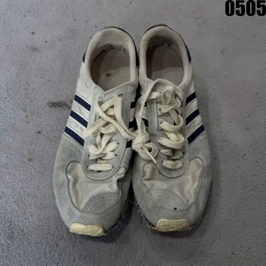 [BUNJANG] Adidas Vintage Sneakers White Navy Three Stripes Size 260 / 아디다스 빈티지 운동화 흰색 남색 삼선 260