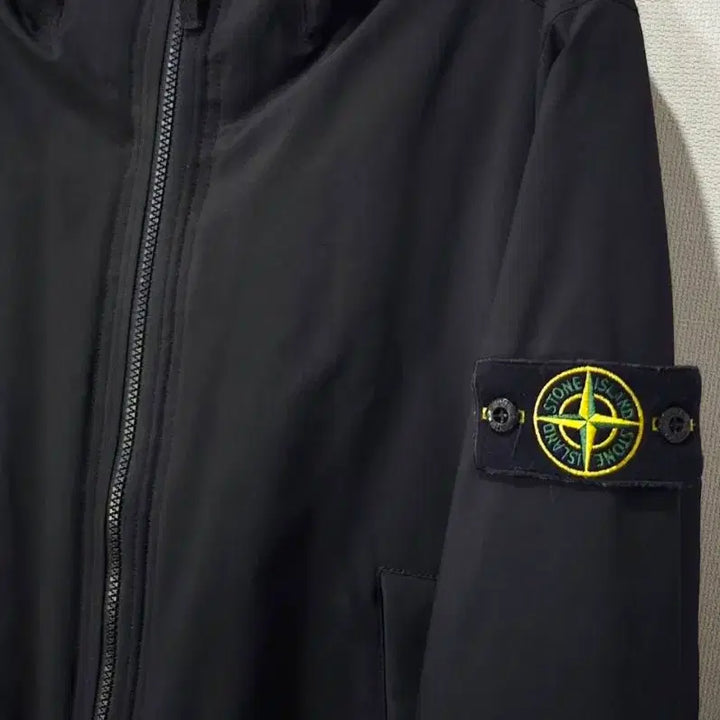[BUNJANG] Stone Island Soft Shell Primaloft Hooded Jacket - Size S / 정품 스톤아일랜드 소프트쉘 프리마로프트 후드 자켓 90/S
