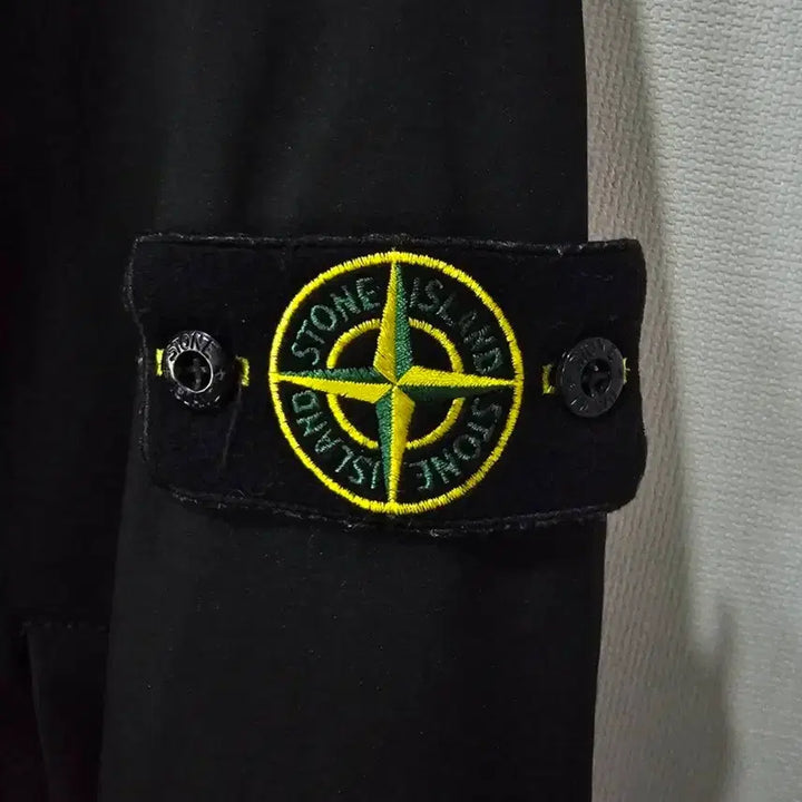 [BUNJANG] Stone Island Soft Shell Primaloft Hooded Jacket - Size S / 정품 스톤아일랜드 소프트쉘 프리마로프트 후드 자켓 90/S