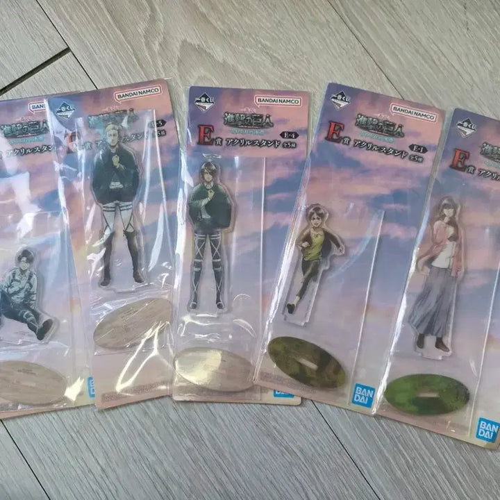 [BUNJANG] Attack on Titan Ichiban Kuji E Prize Acrylic Stand Full Set (Sealed) / 진격의거인 제일복권 E상 전종(미개봉)