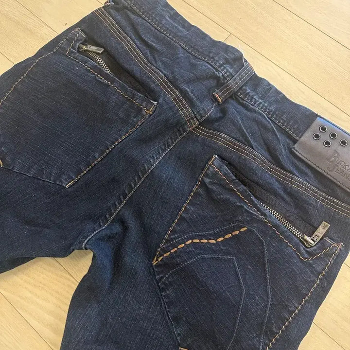[BUNJANG] Buckaroo Semi Bootcut Denim Jeans / 버커루 세미 부츠컷 데님