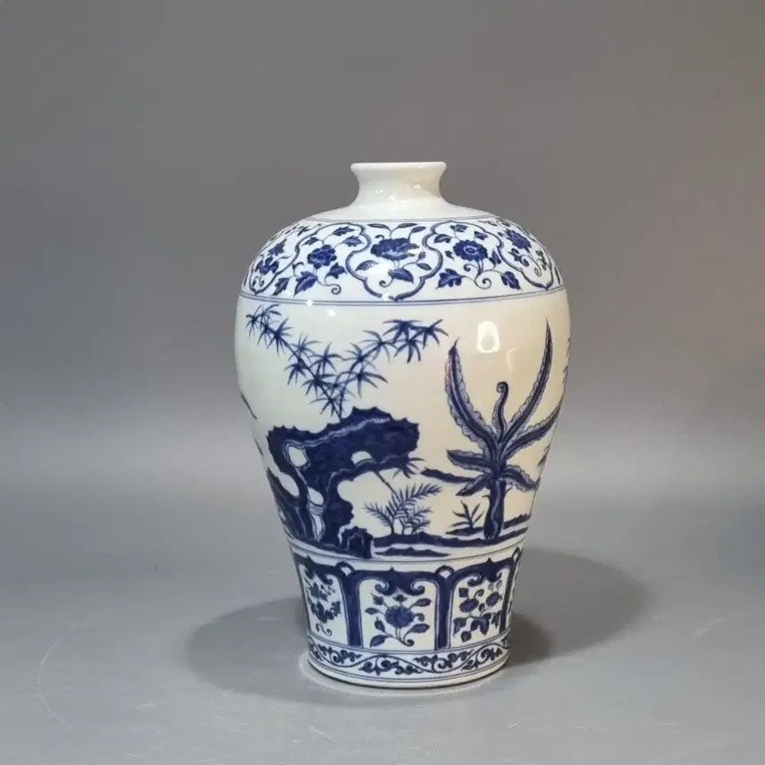 [BUNJANG] Ming Dynasty Blue and White Bamboo and Rock Motif Maebyeong Vase / 명청화죽석문매병. 고30.5