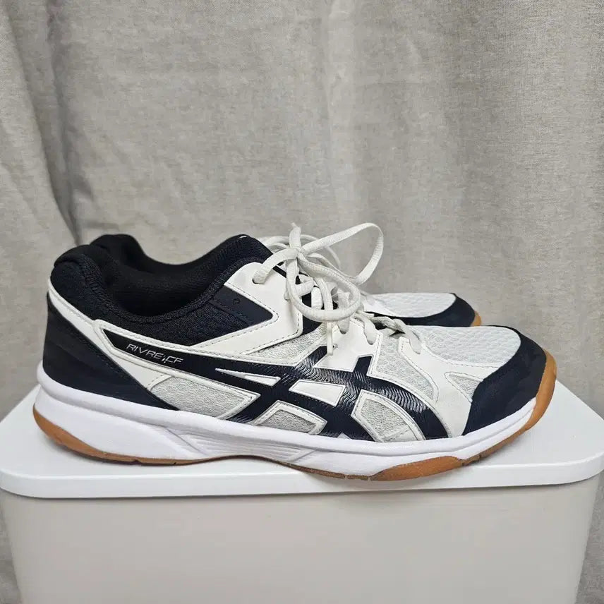 [BUNJANG] Asics RIVRE CF Volleyball Shoes White/Black / .275아식스 RIVRE CF 배구화 화이트/블랙  - 910