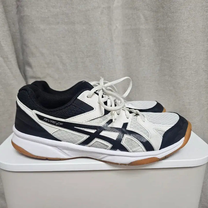 [BUNJANG] Asics RIVRE CF Volleyball Shoes White/Black / .275아식스 RIVRE CF 배구화 화이트/블랙  - 910