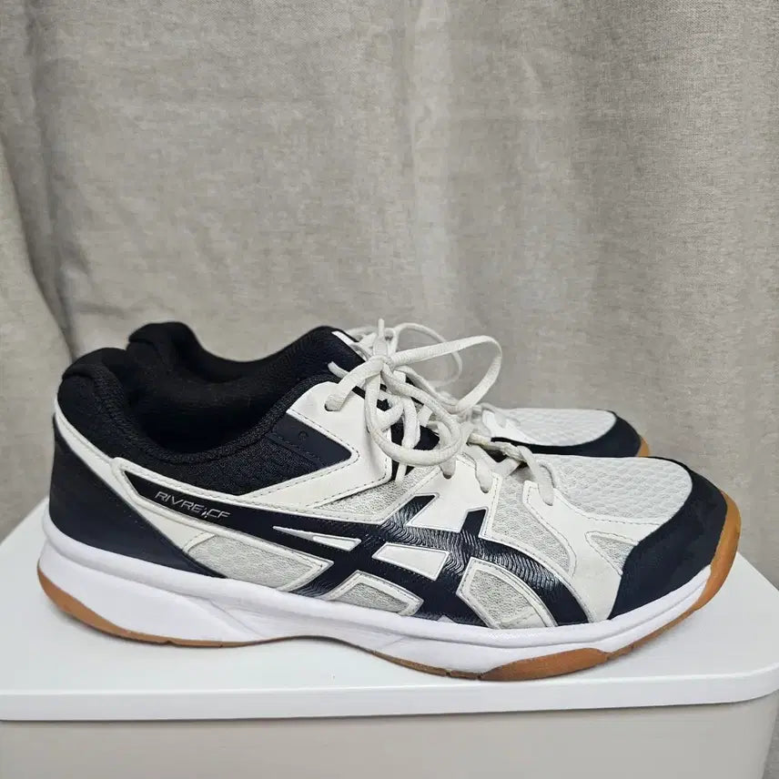 [BUNJANG] Asics RIVRE CF Volleyball Shoes White/Black / .275아식스 RIVRE CF 배구화 화이트/블랙  - 910