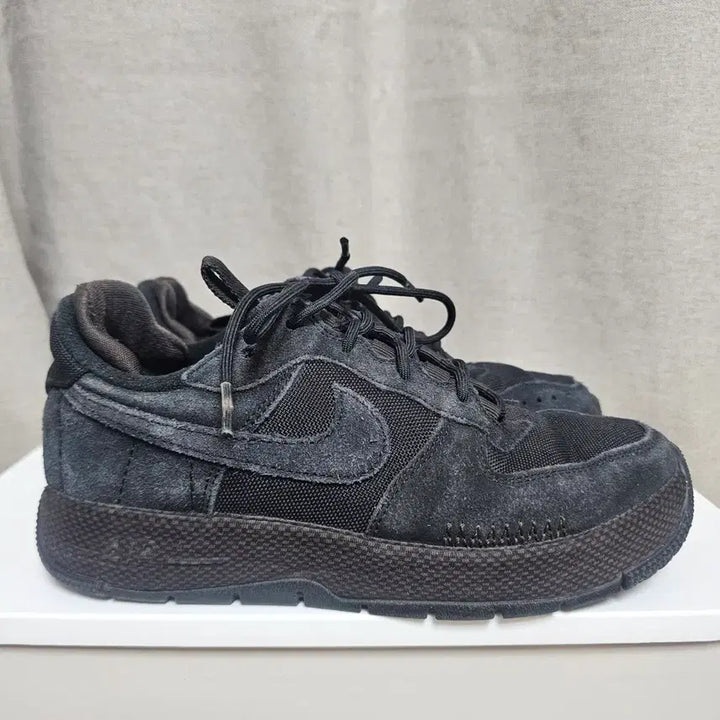 [BUNJANG] Nike Air Force 1 Wild Sneakers (235) / .235나이키 에어포스1  와일드 운동화   -911