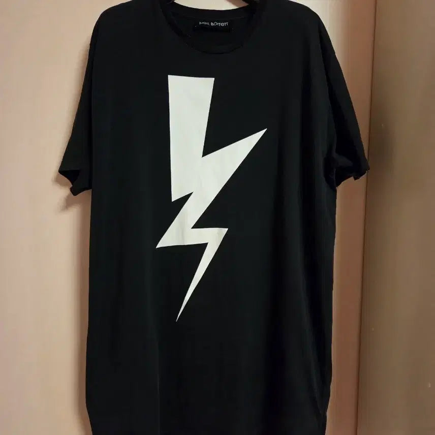 [BUNJANG] Neil Barrett Black Lightning Print T-Shirt / 닐바렛 블랙 번개 프린팅 반팔 티셔츠