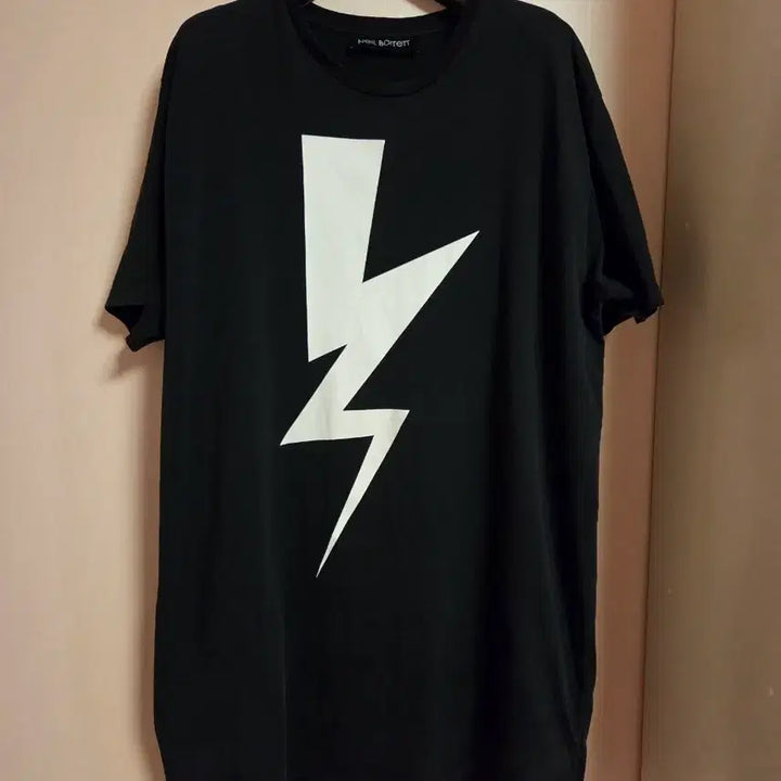 [BUNJANG] Neil Barrett Black Lightning Print T-Shirt / 닐바렛 블랙 번개 프린팅 반팔 티셔츠