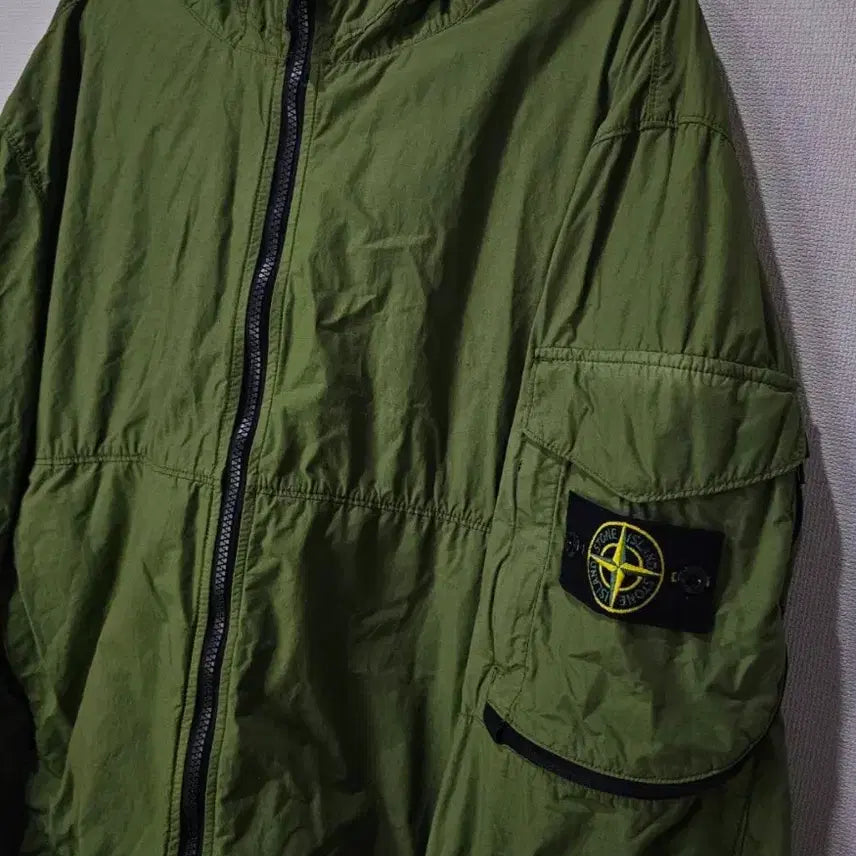 [BUNJANG] Stone Island Naslan Light Watro Hooded Jacket XL / [정품/S+급] 스톤아일랜드 나슬란 라이트 와트로 후드 자켓 105~11