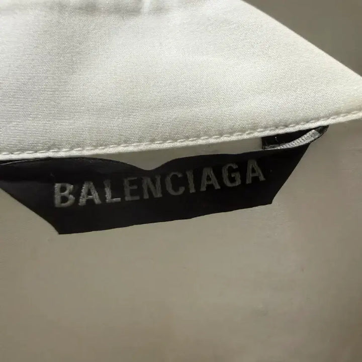 [BUNJANG] Balenciaga White Logo Shirt Size 36 / 발렌시아가 화이트 셔츠 36