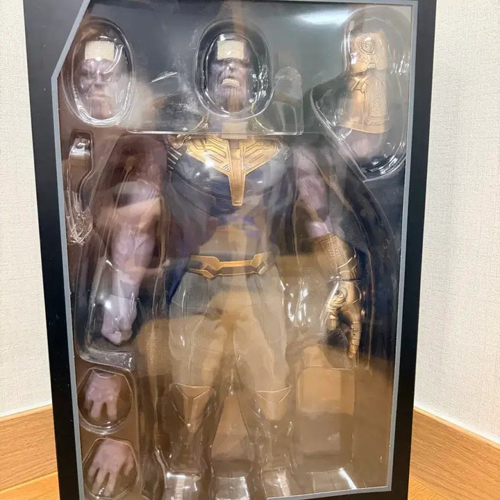 [BUNJANG] Hot Toys Infinity War Thanos Figure / 핫토이 인피니티워 타노스