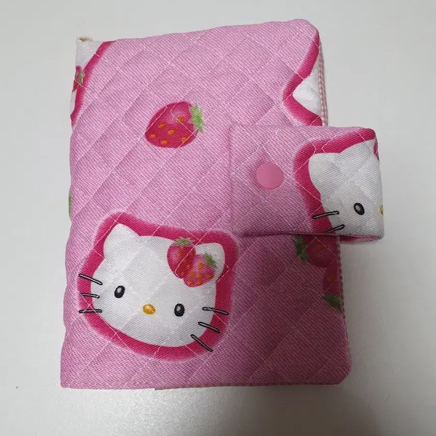 [BUNJANG] Handmade Hello Kitty Strawberry Diary Cover / 고전 헬로키티 딸기 핸드메이드 다이어리커버
