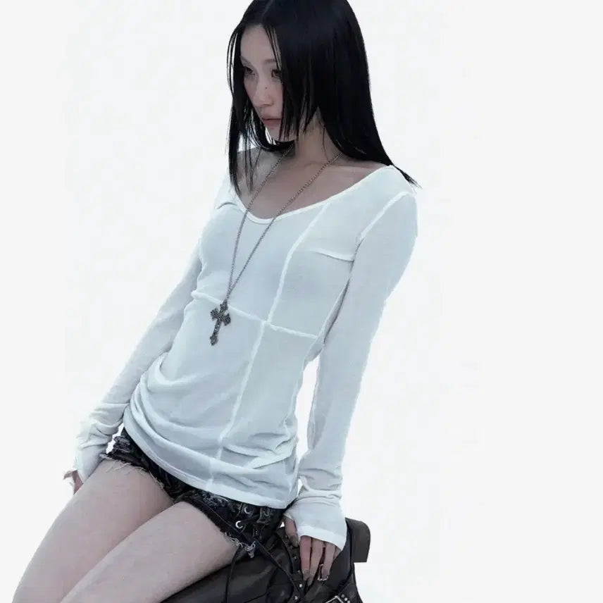 [BUNJANG] Crossline Slim Top - White, Size M / (새상품) 러프넥 크로스라인 슬림 탑 화이트 M