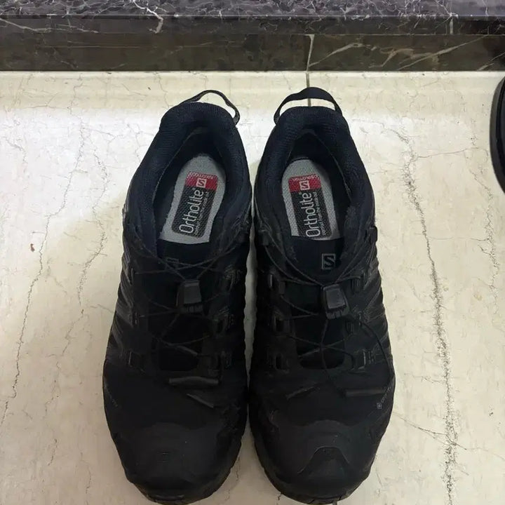 [BUNJANG] Salomon Gore-Tex Black Hiking Shoes / 살로몬 고어텍스 블랙 운동화