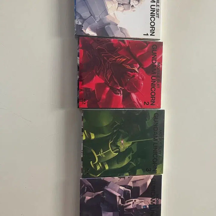 [BUNJANG] Mobile Suit Gundam Unicorn Blu-ray Set (Vol. 1-4) / (미개봉)기동전사 건담 유니콘 블루레이 1-4권 세트