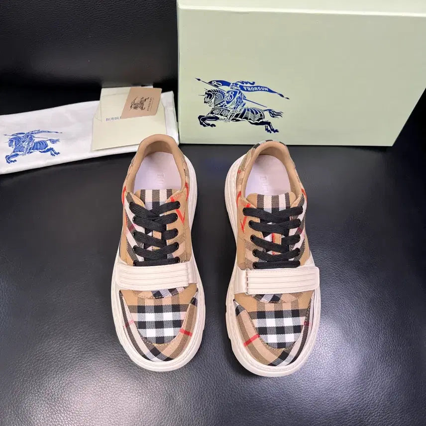 [BUNJANG] Burberry Check Sneakers (Men&