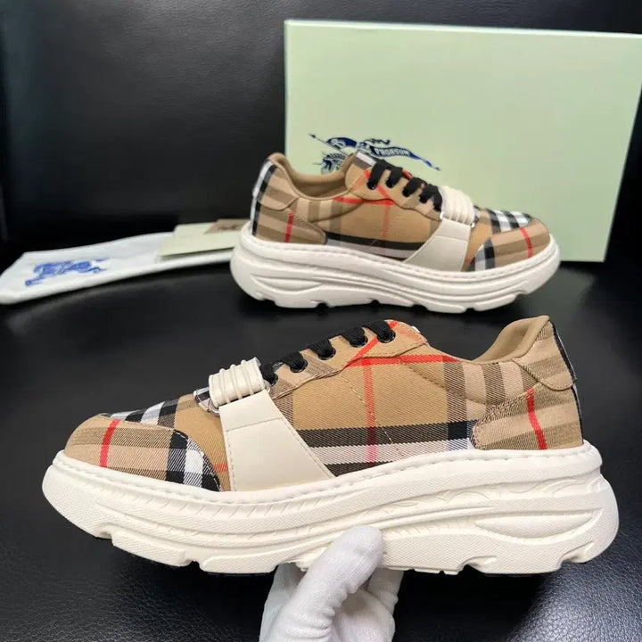 [BUNJANG] Burberry Check Sneakers (Men&