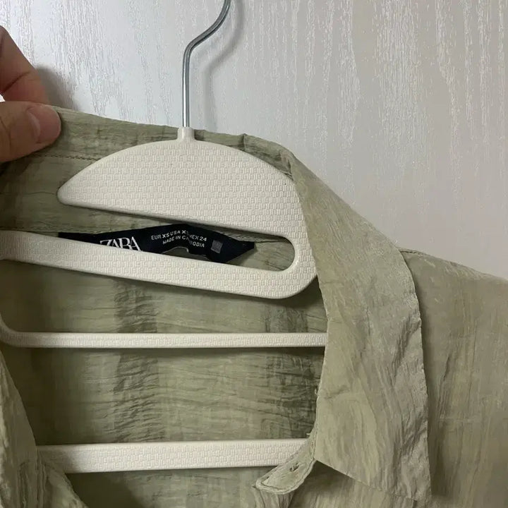 [BUNJANG] Zara Mint Long-Sleeve Shirt / 자라 셔츠 - 찰랑찰랑
