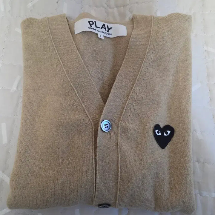 [BUNJANG] Comme des Garçons Play Beige Cardigan L / 꼼데가르송 플레이 가디건 베이지 L 싸게 팝니다.