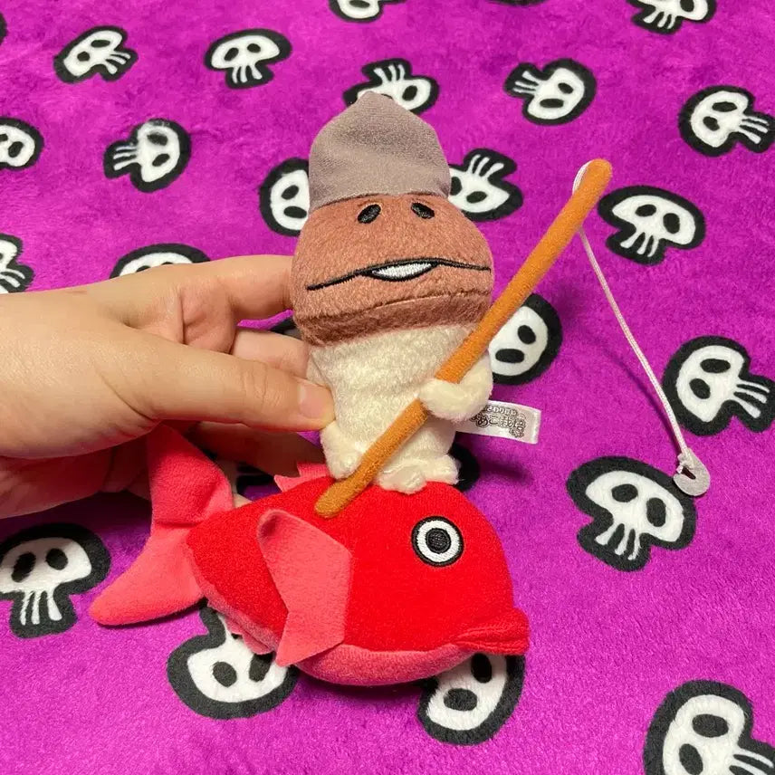 [SOLD OUT] 오늘만!!!극레어]정품 잉어에 탄 낚시하는 나메코 인형