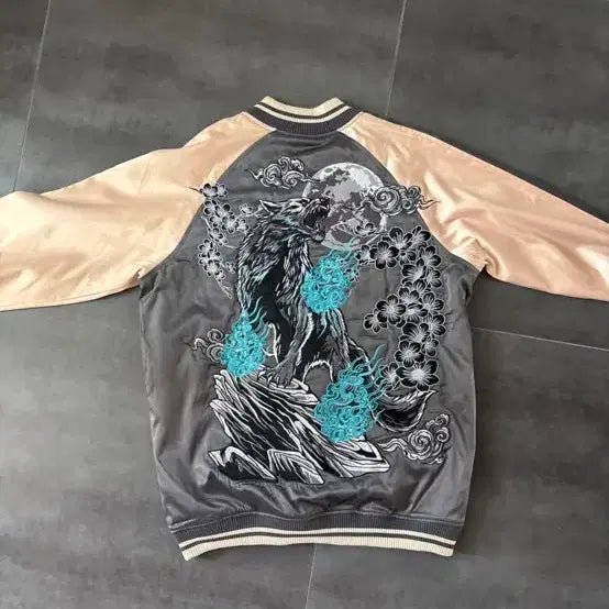 [BUNJANG] Vintage Wolf Embroidery Sukajan Jacket / 빈티지 늑대 자수 스카잔 / 레어 하이엔드 자켓
