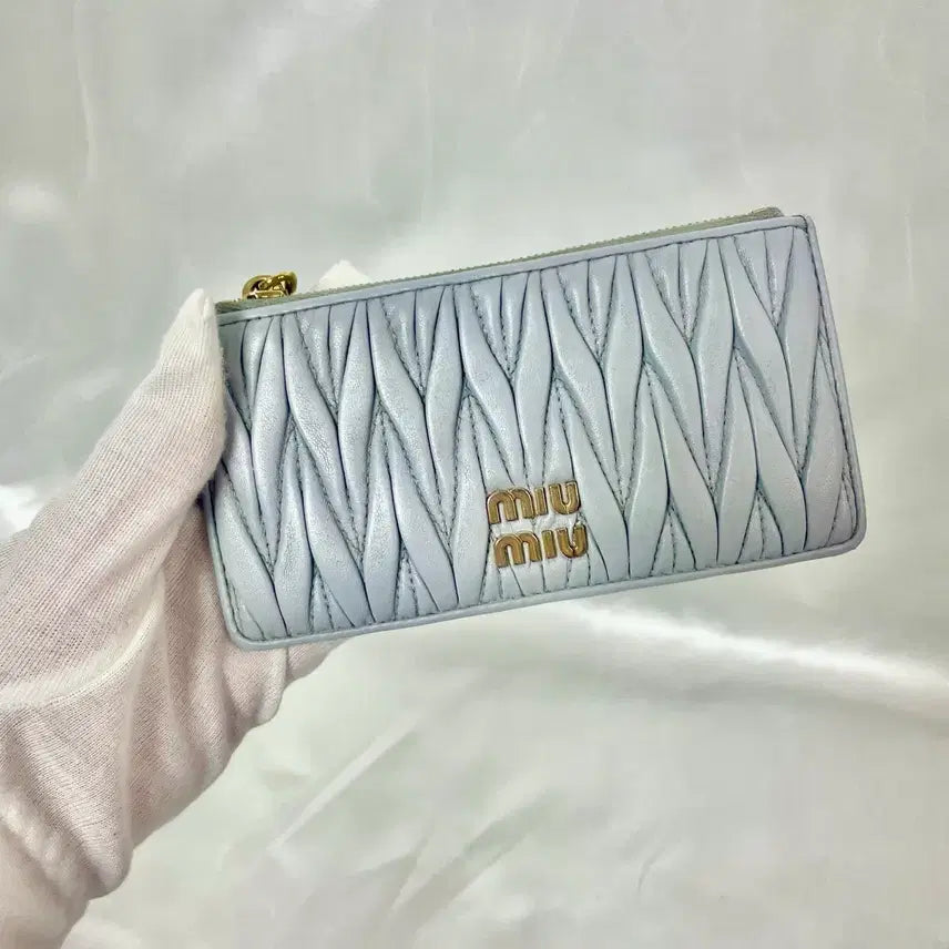 [BUNJANG] Miu Miu Matelasse Card Holder Sky Blue / 미우미우 마테라쎄 카드지갑 스카이블루 단품