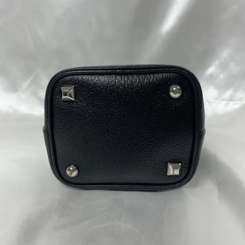 [BUNJANG] Maison Margiela Black Bucket Bag with Chain Strap - Grade A / 마르지엘라 블랙 버킷백 체인 스트랩 A급 단품