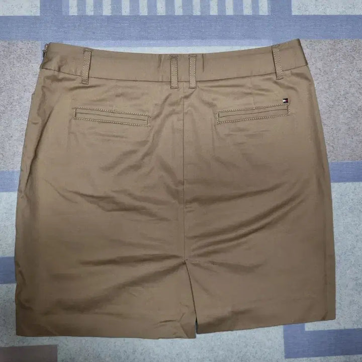 [BUNJANG] Tommy Hilfiger A-Line Beige Skirt Size 4 / 타미힐피거 베이지 스커트