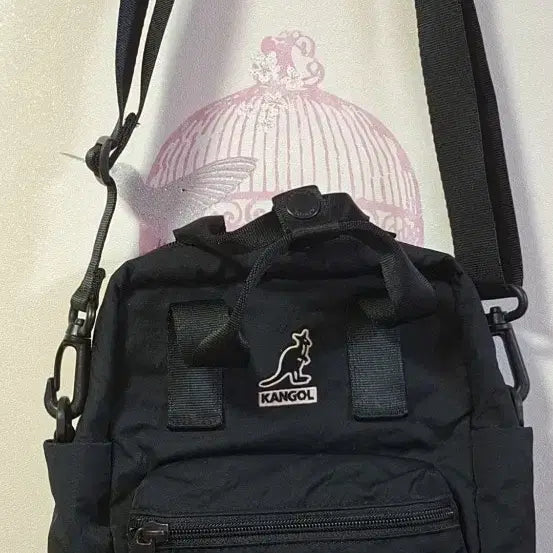 [BUNJANG] Kangol Black Mini Crossbody Bag / 캉골 블랙 미니 크로스백