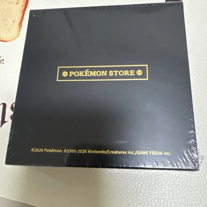 [BUNJANG] Pokemon 30th Anniversary April Limited Edition Badge (Sealed) / 포켓몬스터 4월한정 뱃지 (미개봉)