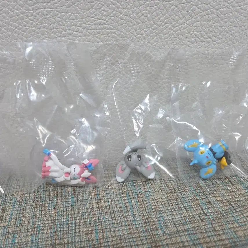 [BUNJANG] Pokemon Gotta See Your Tail Gacha Set (3 Types: Sylveon, Pachirisu, Krabby) / 포켓몬스터 꼬리 좀 봐봐 가챠 3종 님피아 치라미 꼬링크