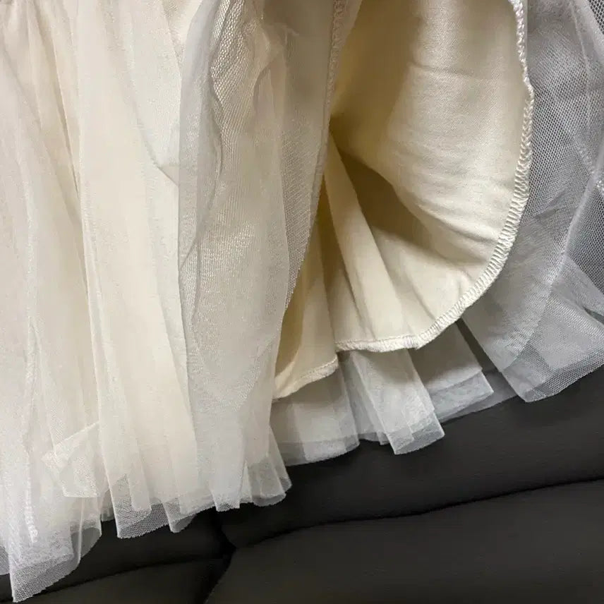 [BUNJANG] Shatin Skirt Ivory / 샤틴 샤스커트 아이보리