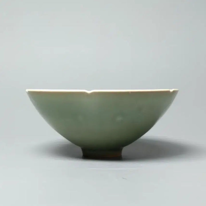 [BUNJANG] Yongcheon Kiln Celadon Bowl with Glaze Drips (Goryeo Dynasty) / 청대 중기 용천요 청자 유루문 대접 출토품(진품)
