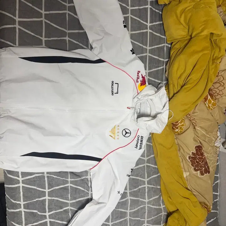 [BUNJANG] T1 2024 World Championship Windbreaker Jacket White / 티원 t1 2024 월드 챔피언쉽 바람막이 자켓 화이트 팝니다