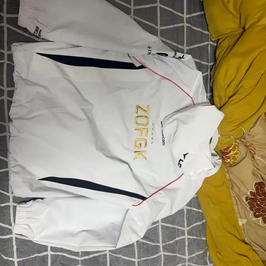 [BUNJANG] T1 2024 World Championship Windbreaker Jacket White / 티원 t1 2024 월드 챔피언쉽 바람막이 자켓 화이트 팝니다