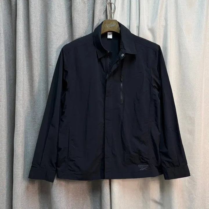 [SOLD OUT] [XL] 리복 Reebok 블랙 경량 바람막이 집업 자켓