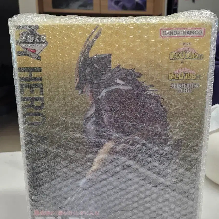 [BUNJANG] All Might Armored Figure (Sealed) / (미개봉) 아머드 올마이트 팝니다.