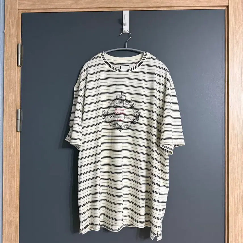 [BUNJANG] Wooyoungmi 26SS Crest Motif Stripe T-Shirt Ivory Size 52 / 우영미 / 26ss 아이보리 크레스트 모티프 스트라이프 티셔츠 / 52