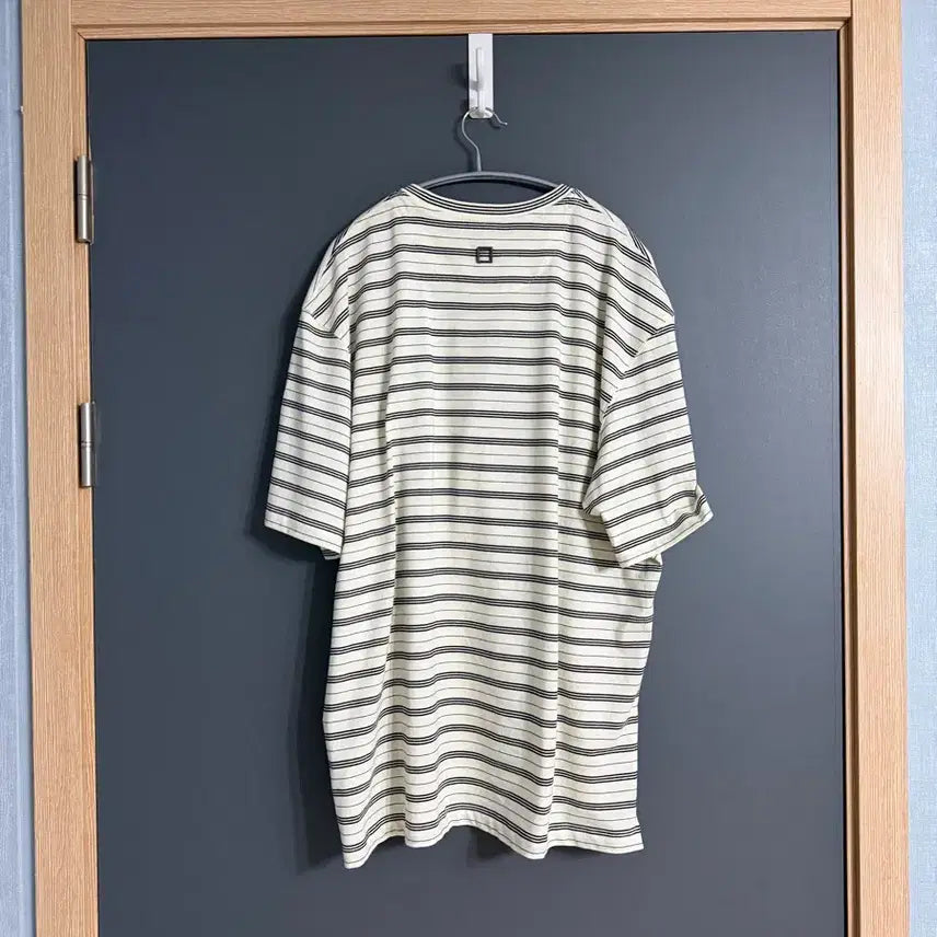 [BUNJANG] Wooyoungmi 26SS Crest Motif Stripe T-Shirt Ivory Size 52 / 우영미 / 26ss 아이보리 크레스트 모티프 스트라이프 티셔츠 / 52